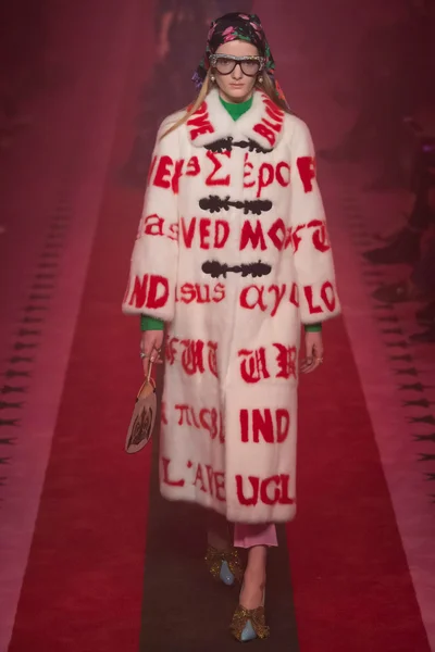 Look 35